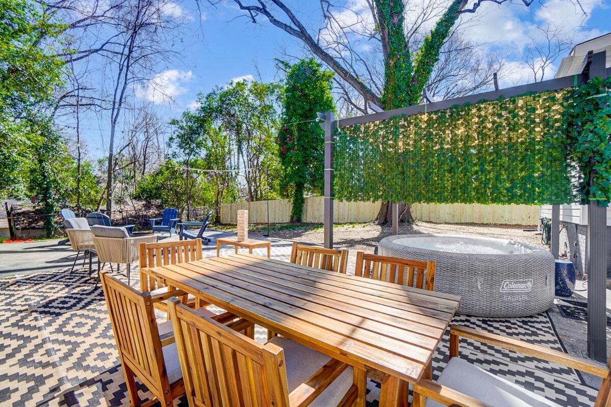 Cozy House W Hot Tub & Big Yard Charlotte Exterior photo